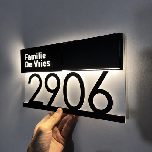 LumiAdres solcelle navneskilt opplyst