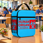 LunchDonor lunsjbag i blått med teksten Human Organ for Transplant, på pauserommet