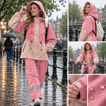 RainShield regndress rosa med hetten oppe