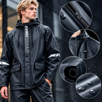 RainFlow detaljer – glidelås med klaff, hette med snor og lommer