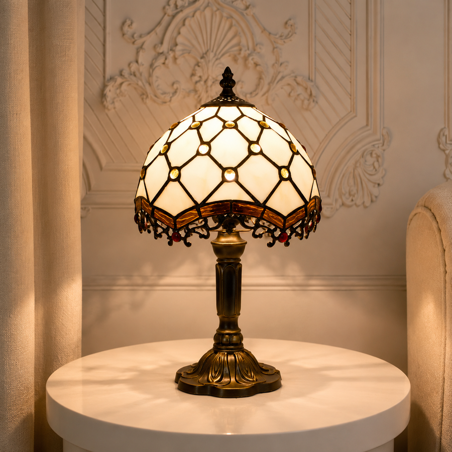 Tiffanylampe Ashford tent, kremhvitt og ravfarget glass