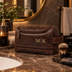 TravelCase toalettveske med initialer – mørkebrun
